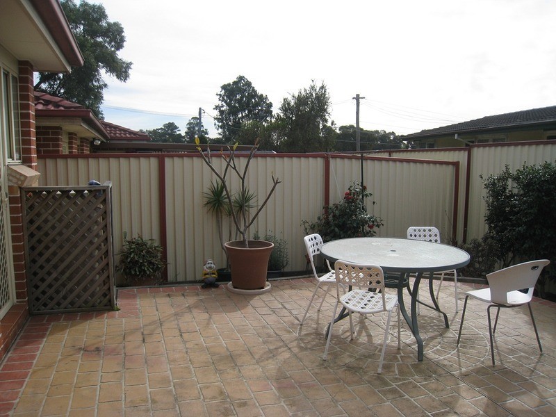 2/21 Kenward Avenue, Chester Hill NSW 2162