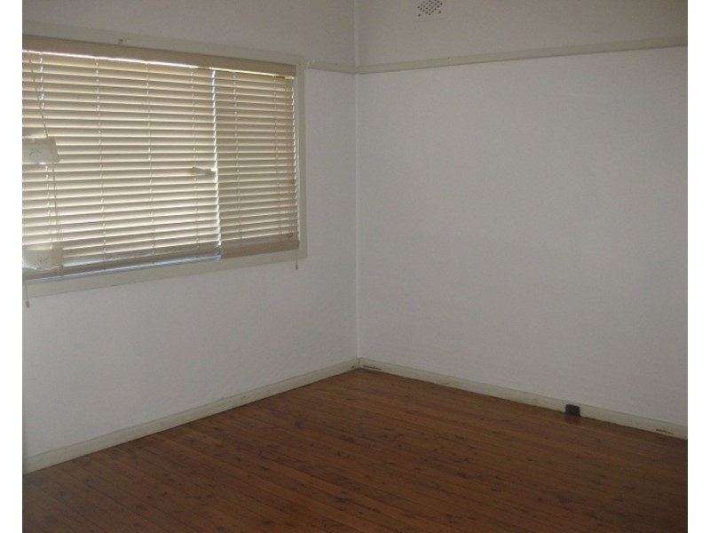 64 Virgil, Sefton NSW 2162