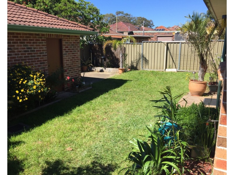 2/40-42 Woods Road, Sefton NSW 2162