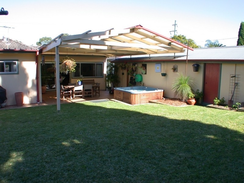 6 Parkland Avenue, Rydalmere NSW 2116