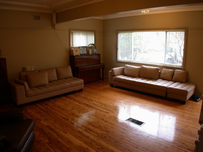 52 Hughes Avenue, Ermington NSW 2115