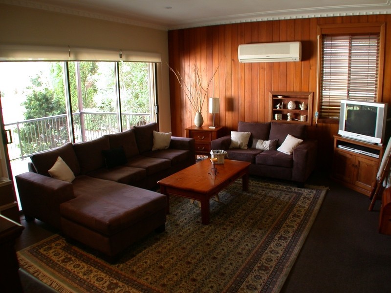 5 Lindsay Avenue, Ermington NSW 2115