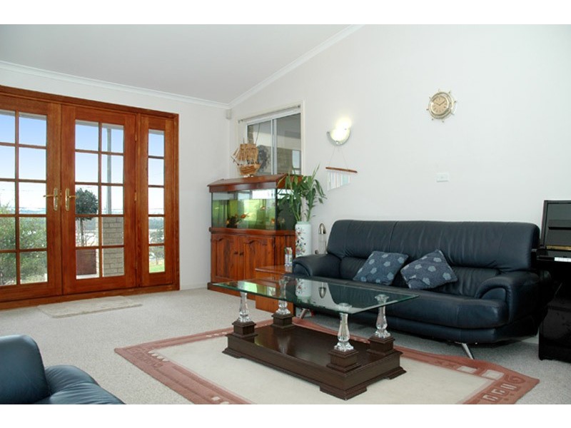 8 Tristram Street, Ermington NSW 2115