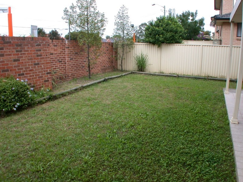 4/3 Pine Lane, Rydalmere NSW 2116