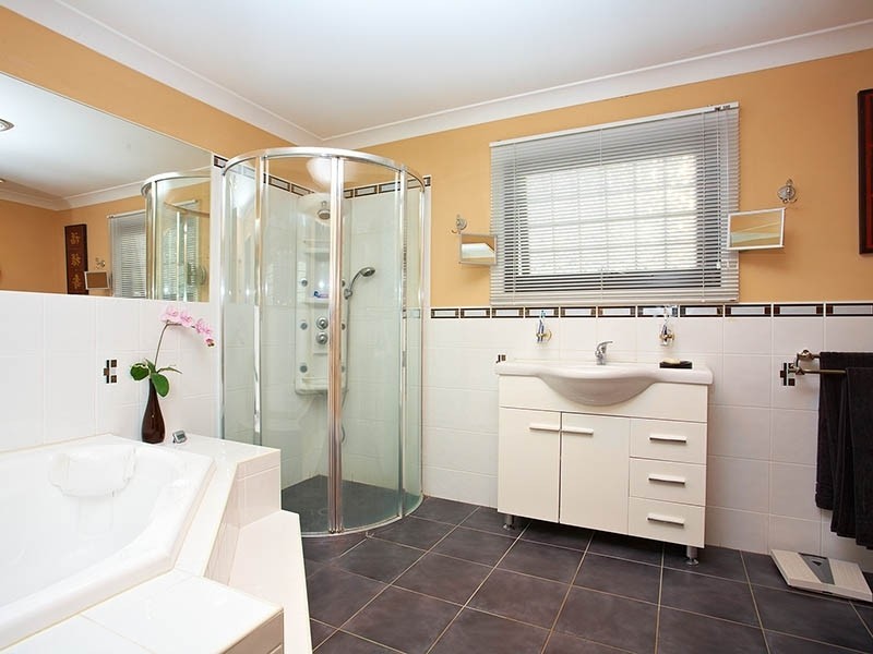 1 Brooker Avenue, Oatlands NSW 2117