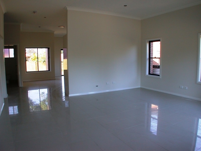 4a Linden Grove, Ermington NSW 2115