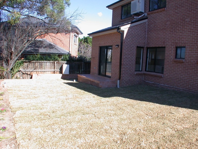 4a Linden Grove, Ermington NSW 2115