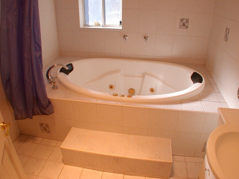 3 Mollison Crescent, Ermington NSW 2115