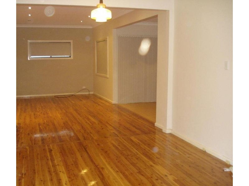 8 Kariwara Street, Dundas NSW 2117