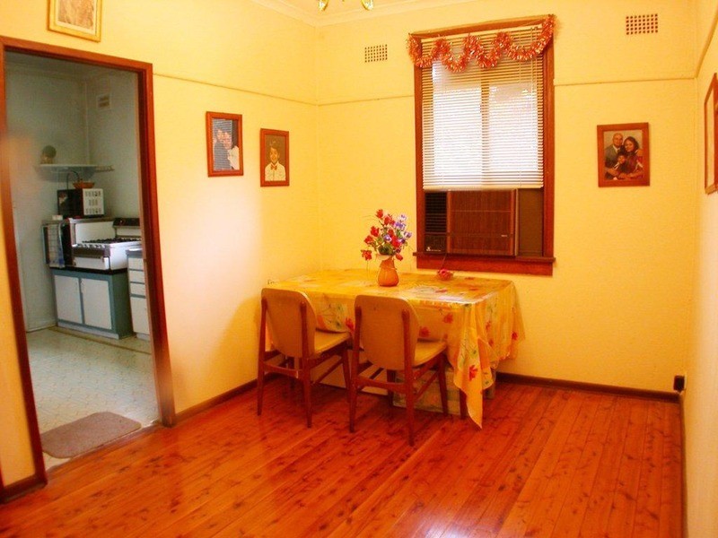 20 Manning Parade, Dundas NSW 2117