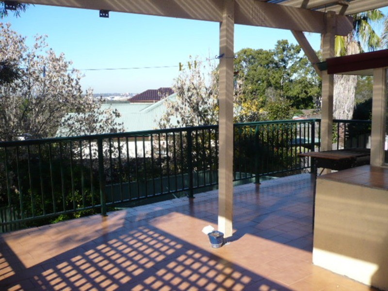 2a Hughes Avenue, Ermington NSW 2115