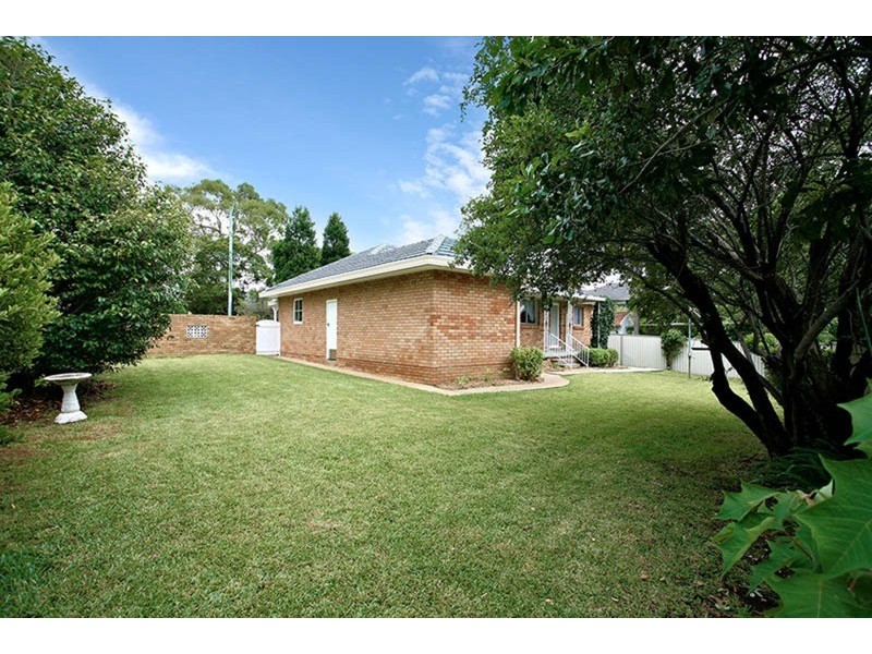 2 Windermere Avenue, Northmead NSW 2152