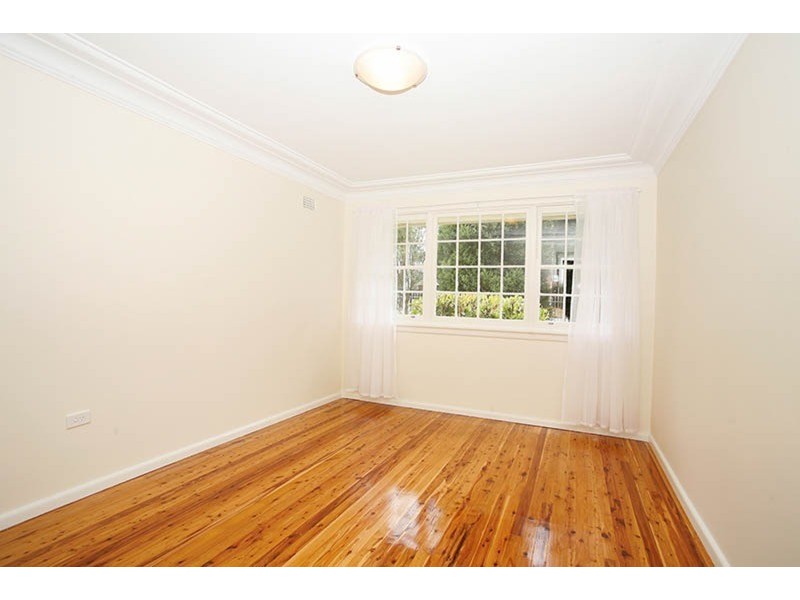 2 Windermere Avenue, Northmead NSW 2152