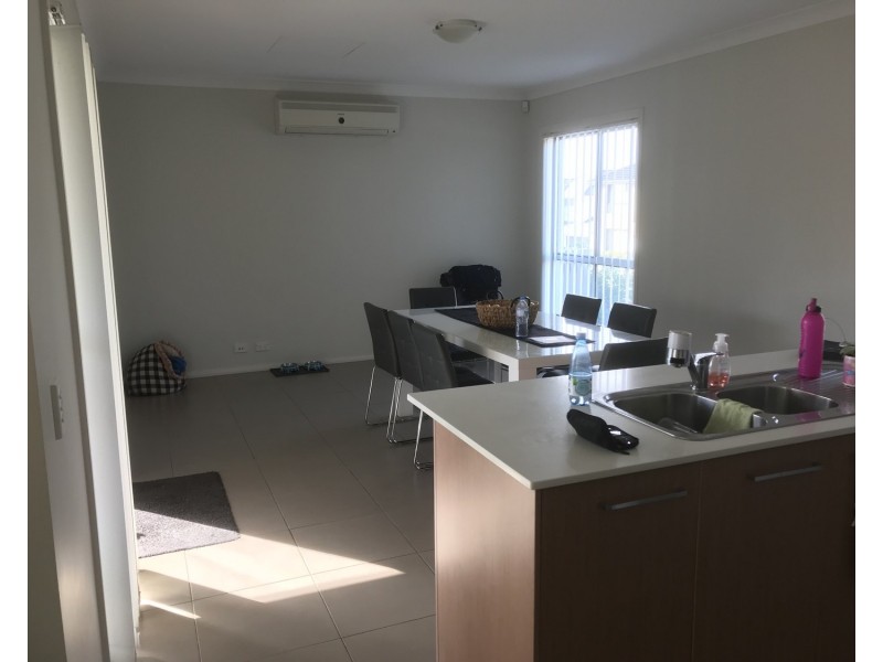 9 Garrett Lane, Middleton Grange NSW 2171