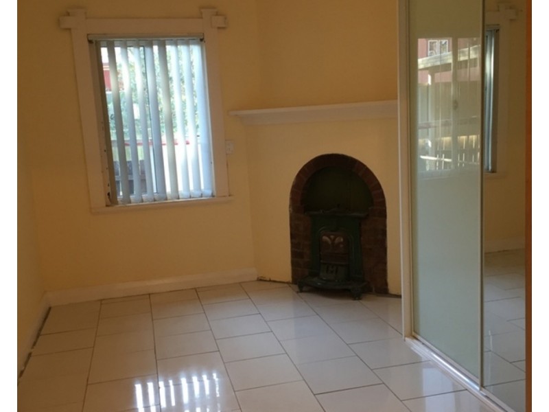 14 Riverview Road, Fairfield NSW 2165