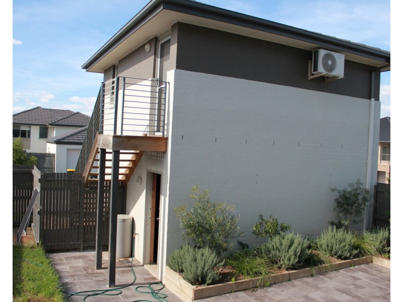 9A Garrett Lane, Middleton Grange NSW 2171