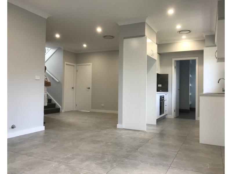 28 Rawlings Street, Oran Park NSW 2570