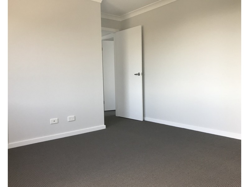 28 Rawlings Street, Oran Park NSW 2570