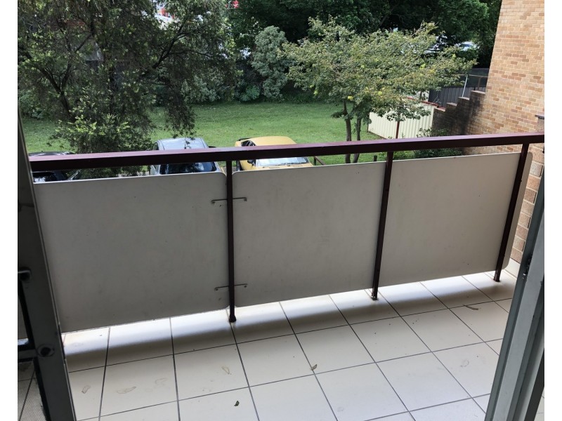 32/127 The Crescent, Fairfield NSW 2165