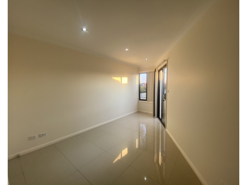 23 Beale Crescent, Fairfield West NSW 2165