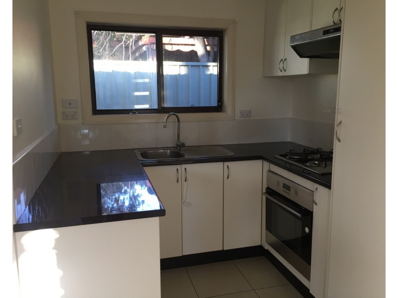 10A Kemmel Close, Bossley Park NSW 2176