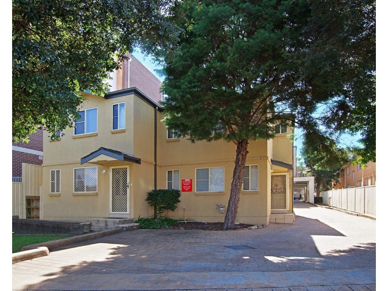 8/64 Nelson Street, Fairfield NSW 2165