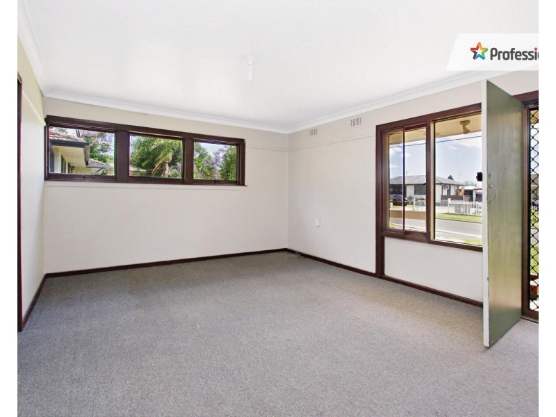 9 Moonshine Avenue, Cabramatta West NSW 2166