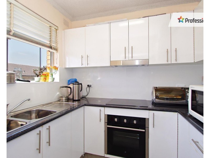 3/7 Lackey Street, Fairfield NSW 2165