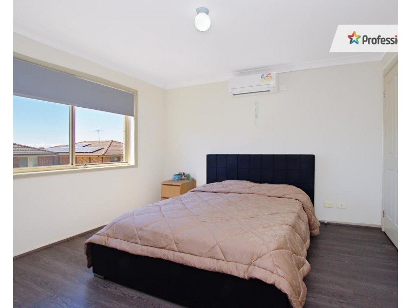 1/5 Gilmore Road, Casula NSW 2170