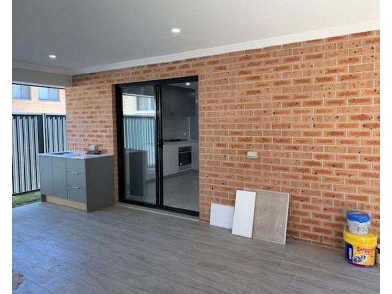 8A Mount Street, Bonnyrigg Heights NSW 2177