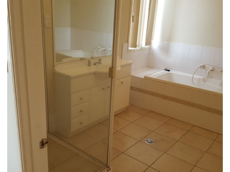 10 Peppercorn Avenue, Fairfield East NSW 2165