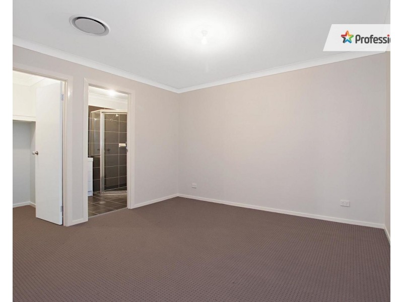 11 Borg Place, Prairiewood NSW 2176