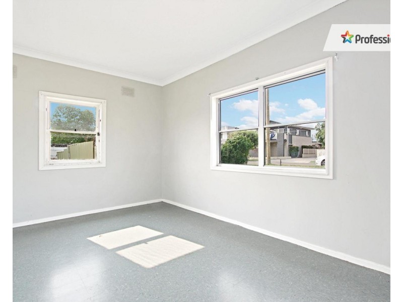 3 Macarthur Street, Fairfield East NSW 2165