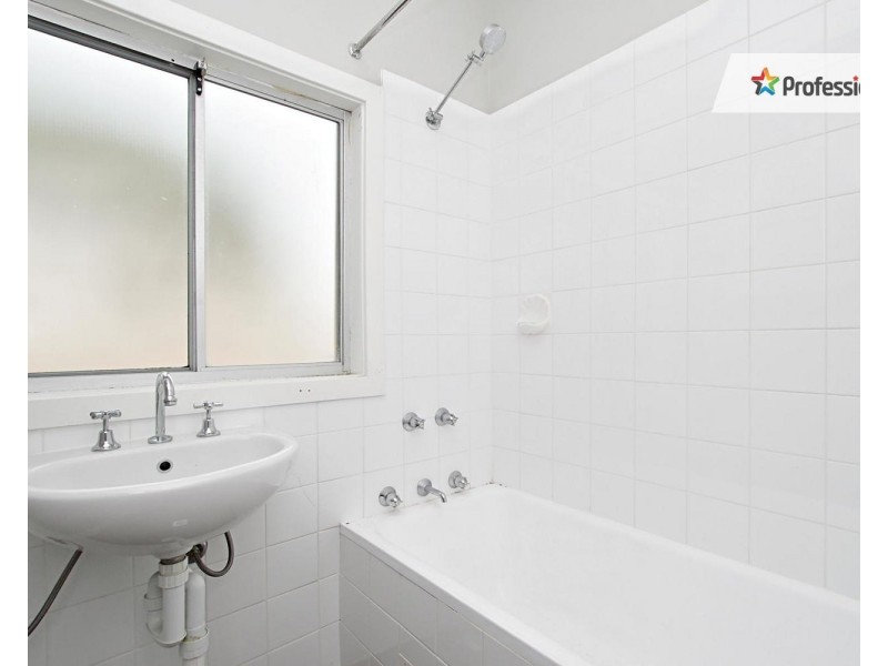 3 Macarthur Street, Fairfield East NSW 2165