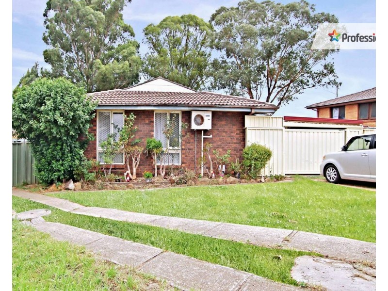 8 Steele Place, Bonnyrigg NSW 2177