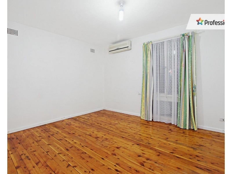 8 Steele Place, Bonnyrigg NSW 2177