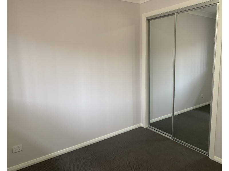 32A Hebe Terrace, Glenfield NSW 2167
