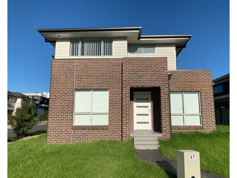 47 Sawsedge Avenue, Denham Court NSW 2565