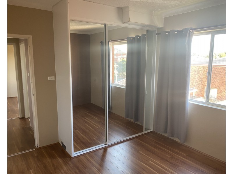 4/81 Harris Street, Fairfield NSW 2165