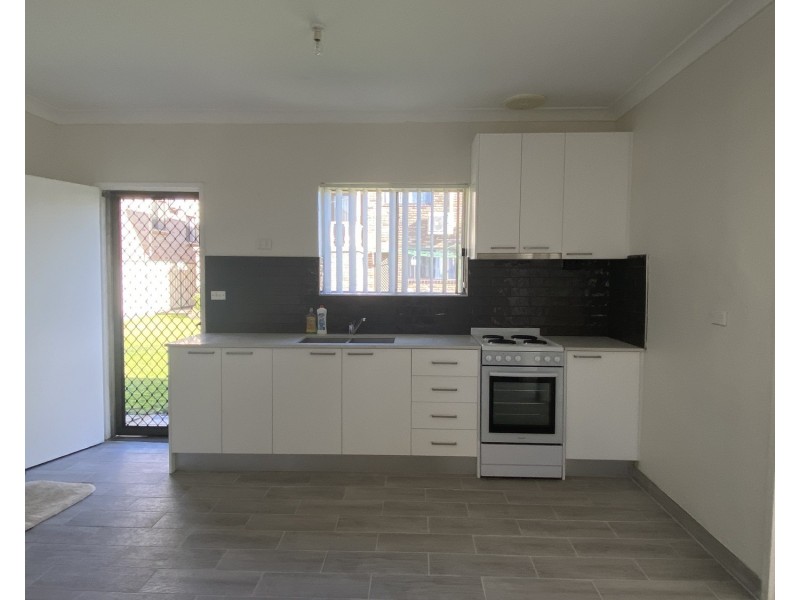 8A Cook Avenue, Canley Vale NSW 2166