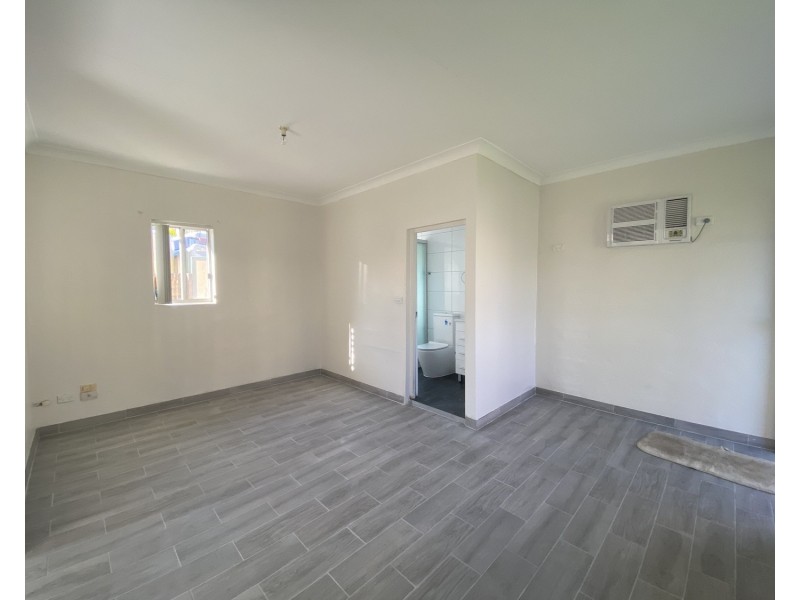 8A Cook Avenue, Canley Vale NSW 2166