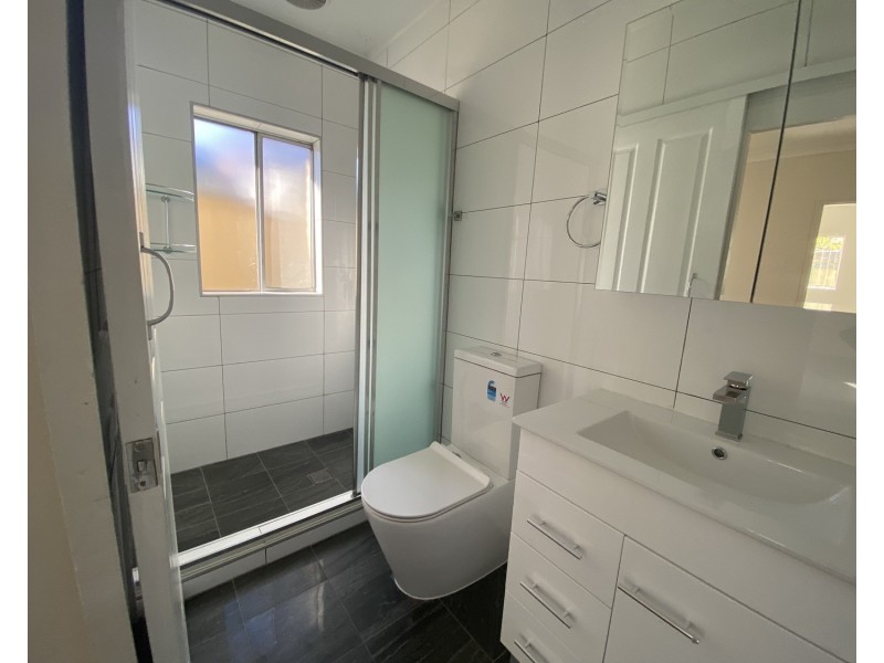 8A Cook Avenue, Canley Vale NSW 2166