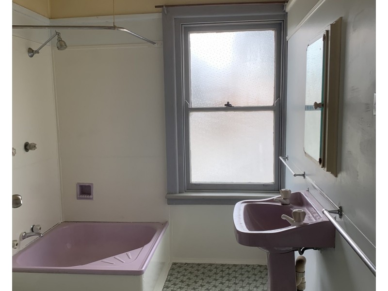 2/10 Palmerston Road, Fairfield NSW 2165