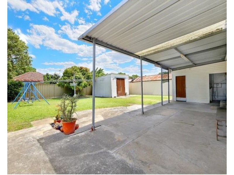 65 Madeline Street, Fairfield West NSW 2165