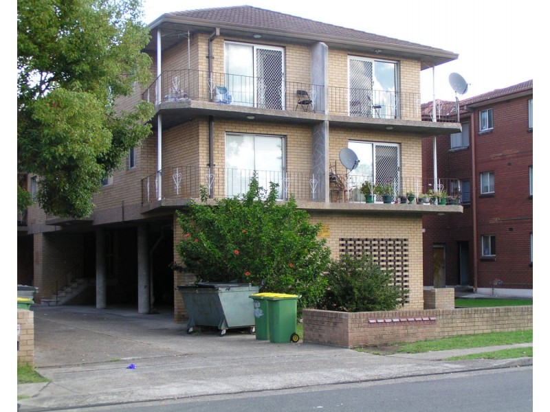 2/73 Nelson Street, Fairfield NSW 2165