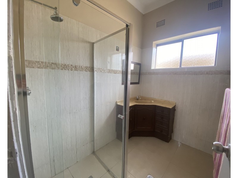 11 Ellis Parade, Yennora NSW 2161