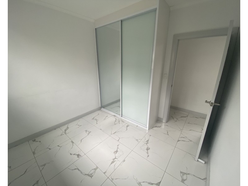 2/11 Ellis Parade, Yennora NSW 2161