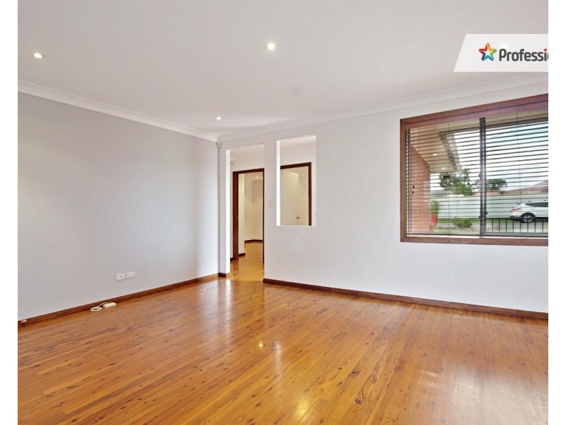 27 Cambewarra Road, Fairfield West NSW 2165