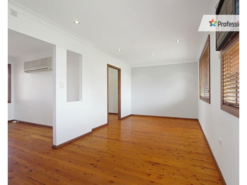 27 Cambewarra Road, Fairfield West NSW 2165