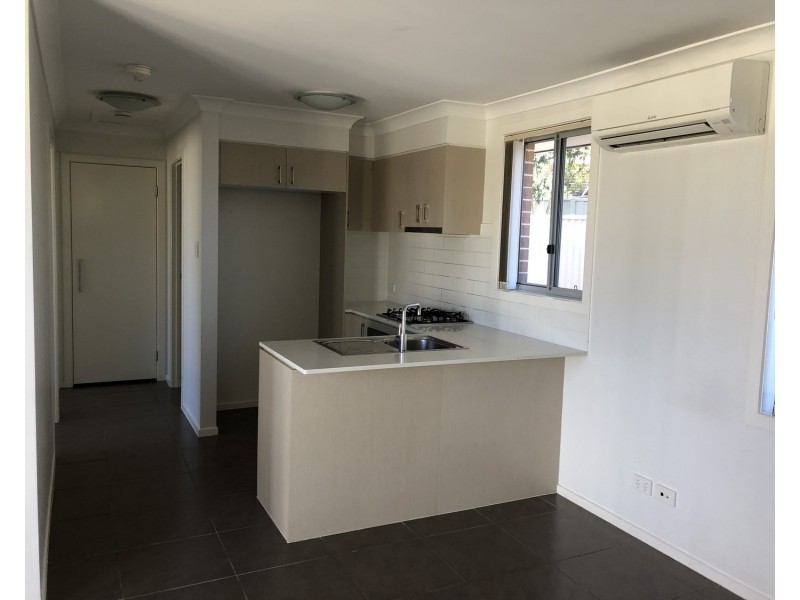 2 Myddleton Avenue, Fairfield NSW 2165